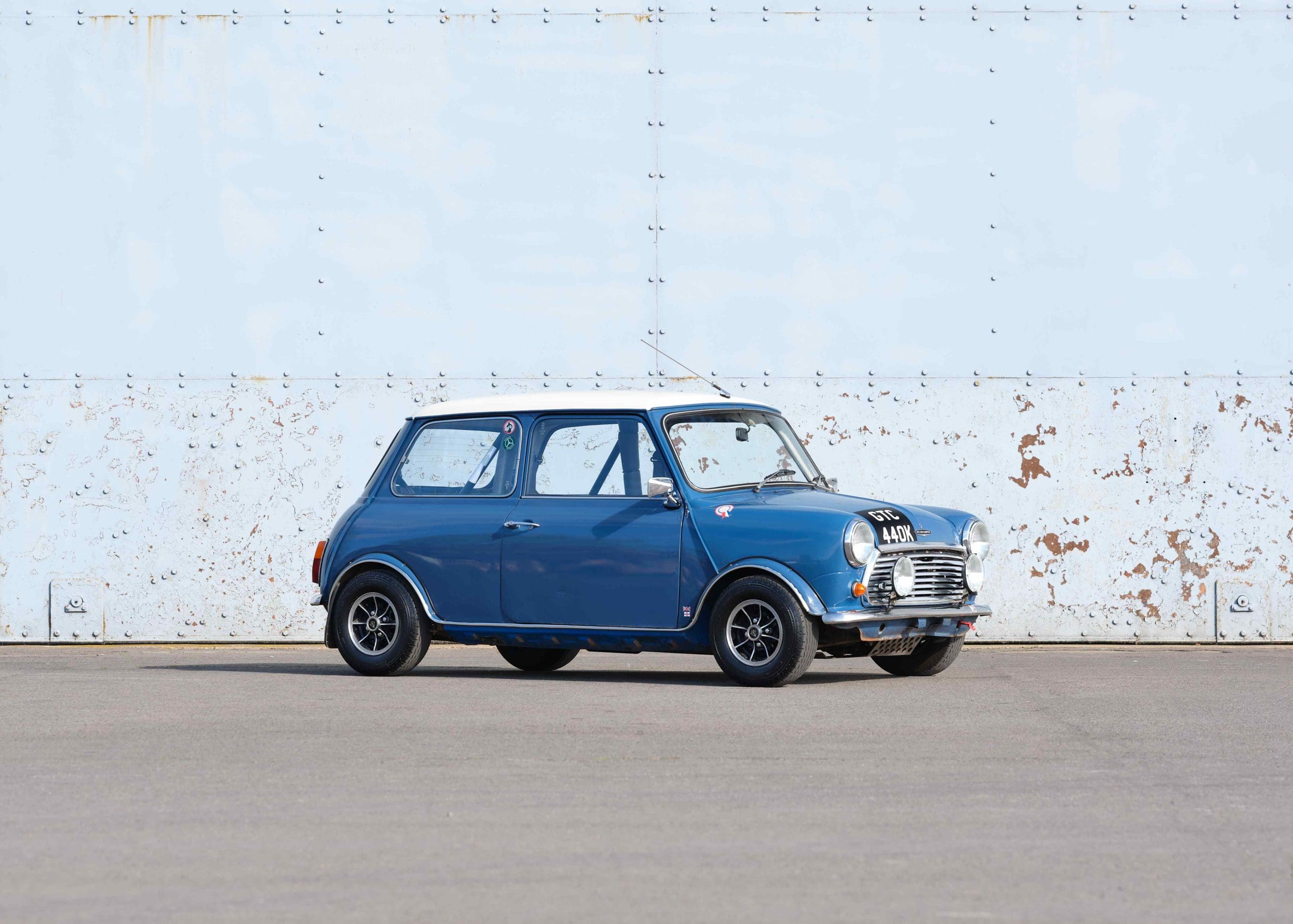 Austin Mini 'Cooper S' Replica – HANGAR 136